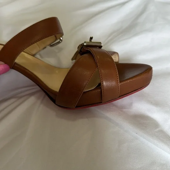 Christian Louboutin heels size 40 1/2 - Picture 5 of 10